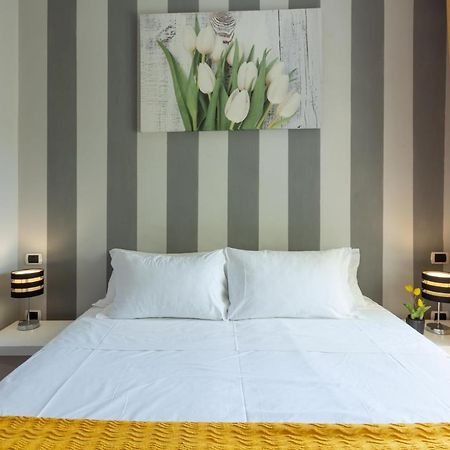 Bed And Breakfast Del Fiore กาญารี ภายนอก รูปภาพ