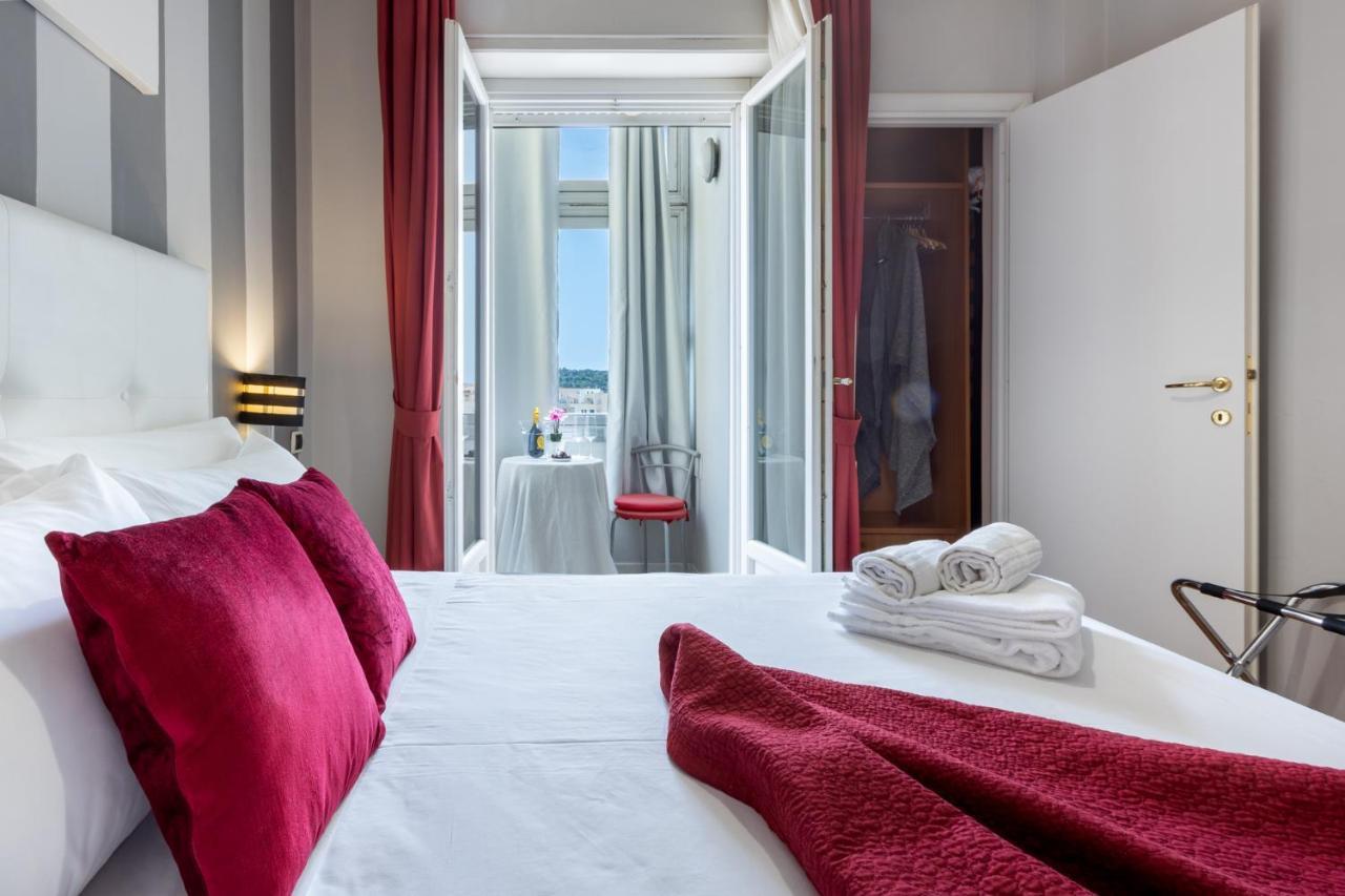 Bed And Breakfast Del Fiore กาญารี ภายนอก รูปภาพ