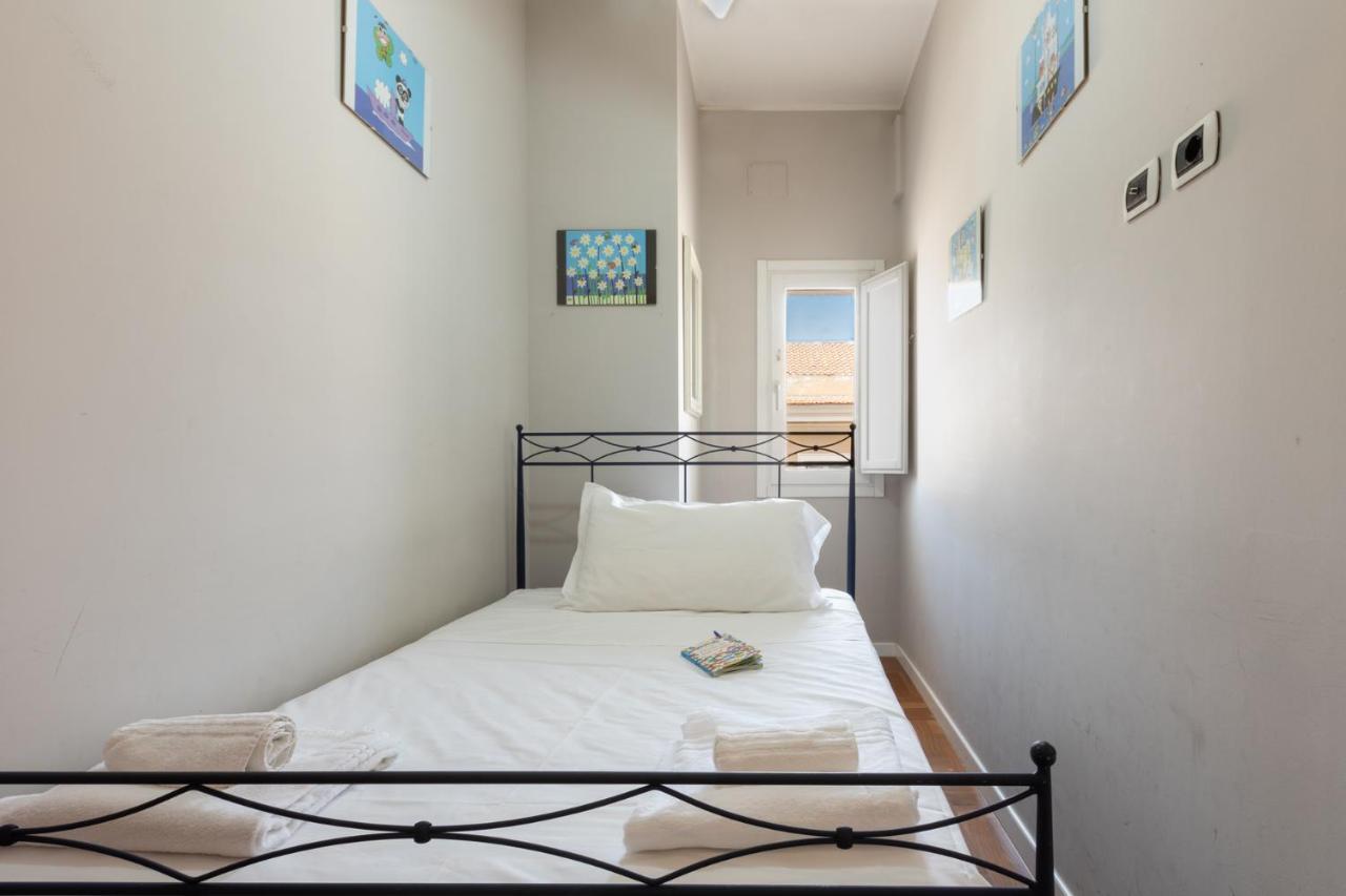 Bed And Breakfast Del Fiore กาญารี ภายนอก รูปภาพ