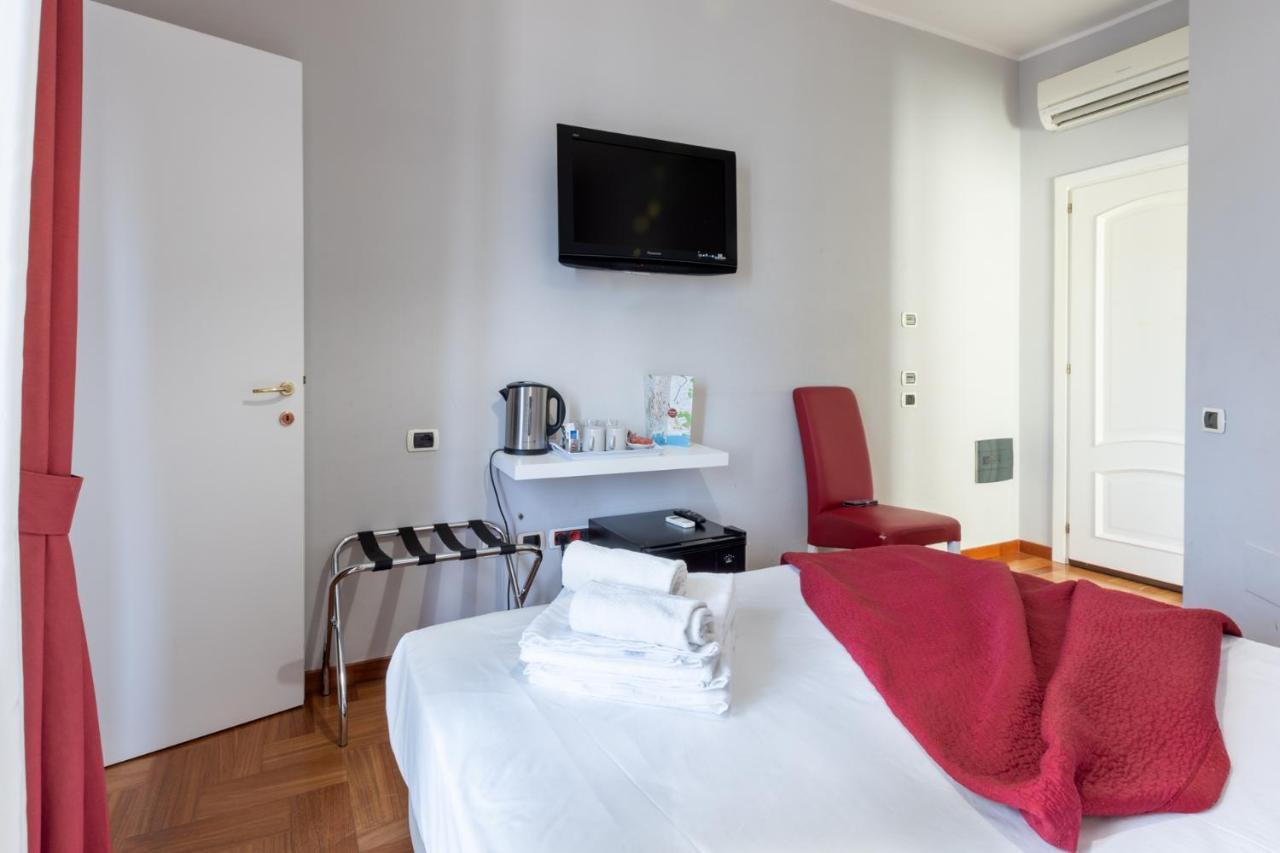 Bed And Breakfast Del Fiore กาญารี ภายนอก รูปภาพ