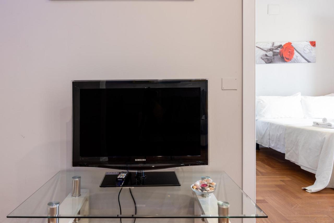 Bed And Breakfast Del Fiore กาญารี ภายนอก รูปภาพ