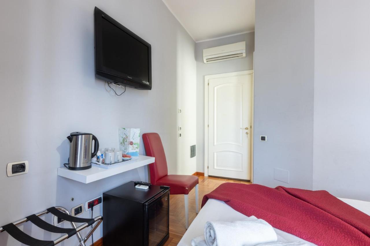 Bed And Breakfast Del Fiore กาญารี ภายนอก รูปภาพ